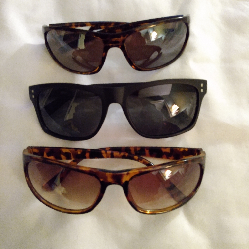 3 pairs sunglasses